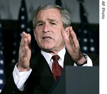 President Bush gestures during speech to National Cattlemen's Beef Association, 28 Mar. 2007