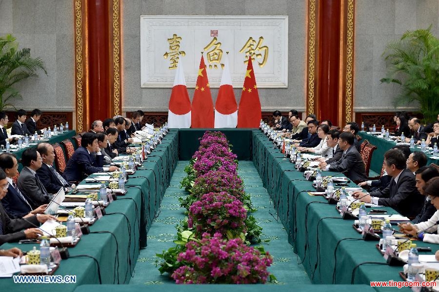 The Fifth China-Japan Finance Dialogue is held in Beijing, capital of China, June 6, 2015, after about two years of delay due to sour relations. (Xinhua/Li Xin)