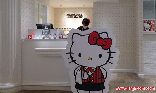 Hello Kitty fans in China can now get their fix at the famous mouthless kitten