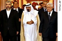 From right: Mahmoud Abbas, King Abdullah, Khaled Meshaal. Ismail Haniyeh walks behind Mahmoud Abbas (Mecca 7 Feb 2007)