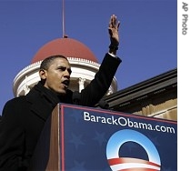 US Senator Barack Obama speaks to spectators after announcing his candidacy for president of the United States at the Old State Capitol in Springfield, Illinois