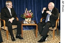 Dick Cheney, right, meets with Kevin Rudd, leader of opposition Australian Labor Party, 23 Feb. 2007