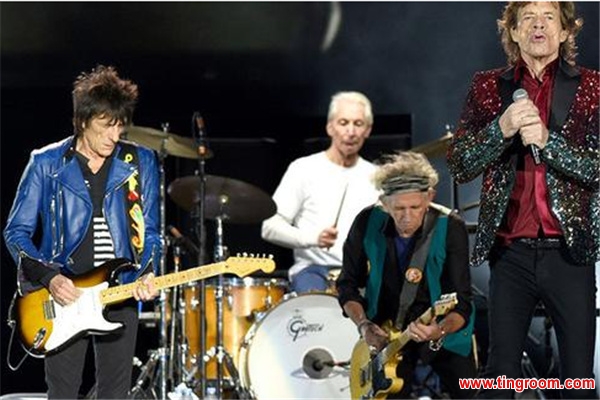 British rock band The Rolling Stones have arrived in Cuba to give their free outdoor concert.