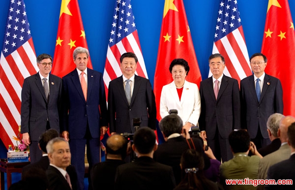 Chinese President Xi Jinping (3rd L), Chinese Vice-Premier Liu Yandong (3rd R), Chinese Vice-Premier Wang Yang (2nd R), Chinese State Councilor Yang Jiechi (1st R), US Secretary of State John Kerry (2nd L) and US Treasury Secretary Jacob Lew (1st L) pose for photos at the opening ceremony on June 6 in Beijing. [Photo by Feng Yongbin/chinadaily.com.cn]